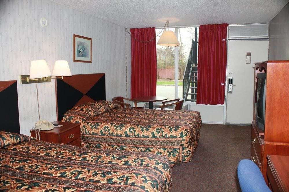 Red Carpet Inn - Луисвилл Экстерьер фото
